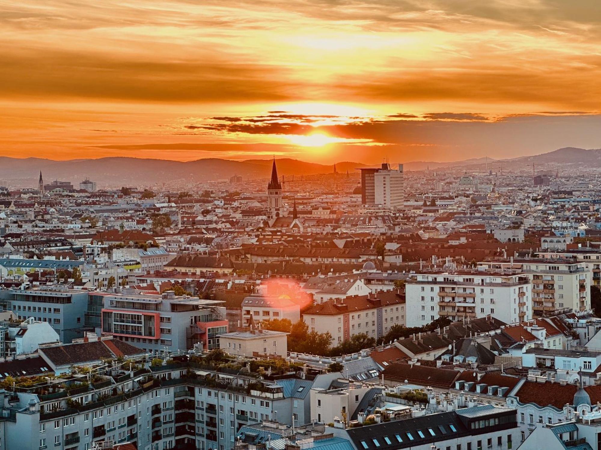 Triiiple Level 20 - Sonnenwohnen Apartment Mit Parkplatz Und Fantastischem Ausblick เวียนนา ภายนอก รูปภาพ